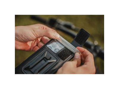 TOPEAK Phone Drybag Up to 6.9" click to zoom image