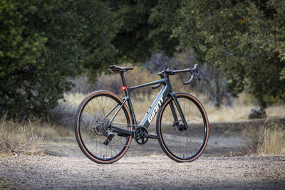 GIANT Defy Advanced E+ Elite AR click to zoom image