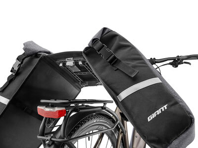 GIANT Transporter Mik Pannier Bag 30L click to zoom image