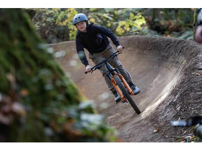 GIANT STP 24 Black Chrome click to zoom image