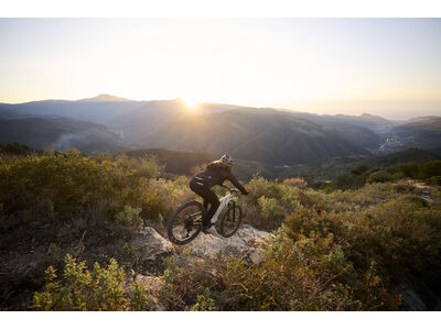 GIANT Stance E+ 1 click to zoom image