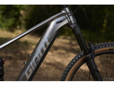 GIANT Stance E+ 1 click to zoom image