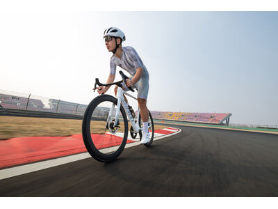 GIANT Pursuit Mips Helmet Matt Black Propel click to zoom image