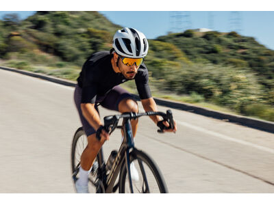 GIANT Rev Pro Mips Helmet Matt White click to zoom image