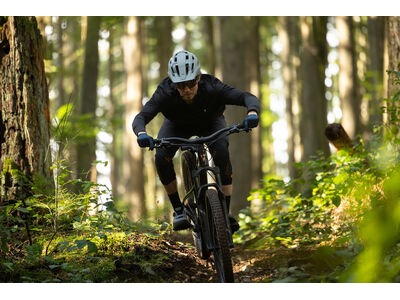 GIANT Stance Black click to zoom image