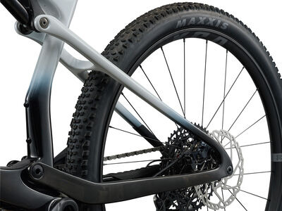 LIV Pique X Advanced SL 2 White / Carbon click to zoom image